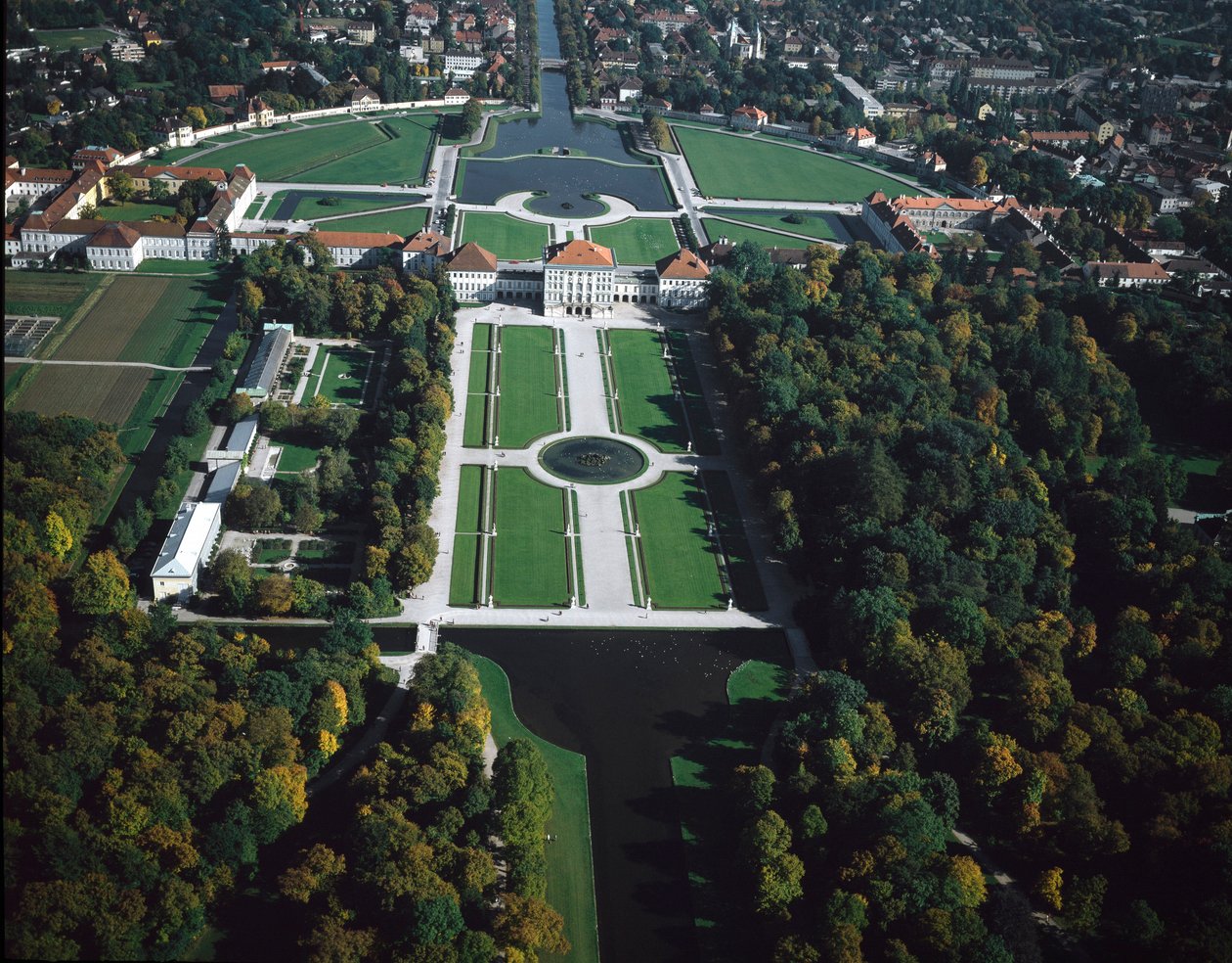 Barokkkunst: Luftfoto av Nymphenburg Park fra 1600-tallet i München, Tyskland av German School