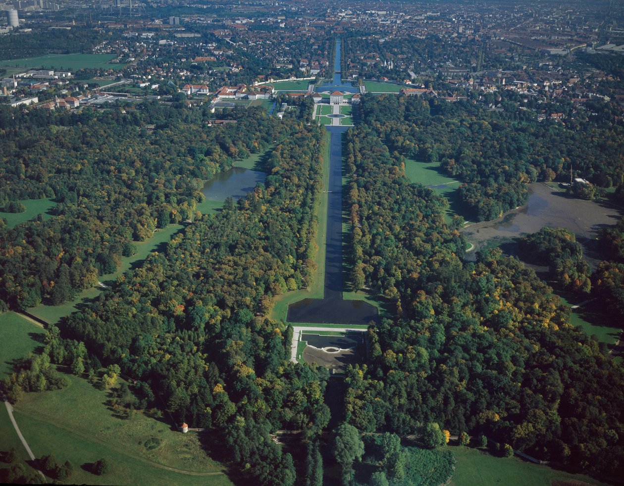 Barokkkunst: Luftfoto av Nymphenburg Park fra 1600-tallet i München, Tyskland av German School