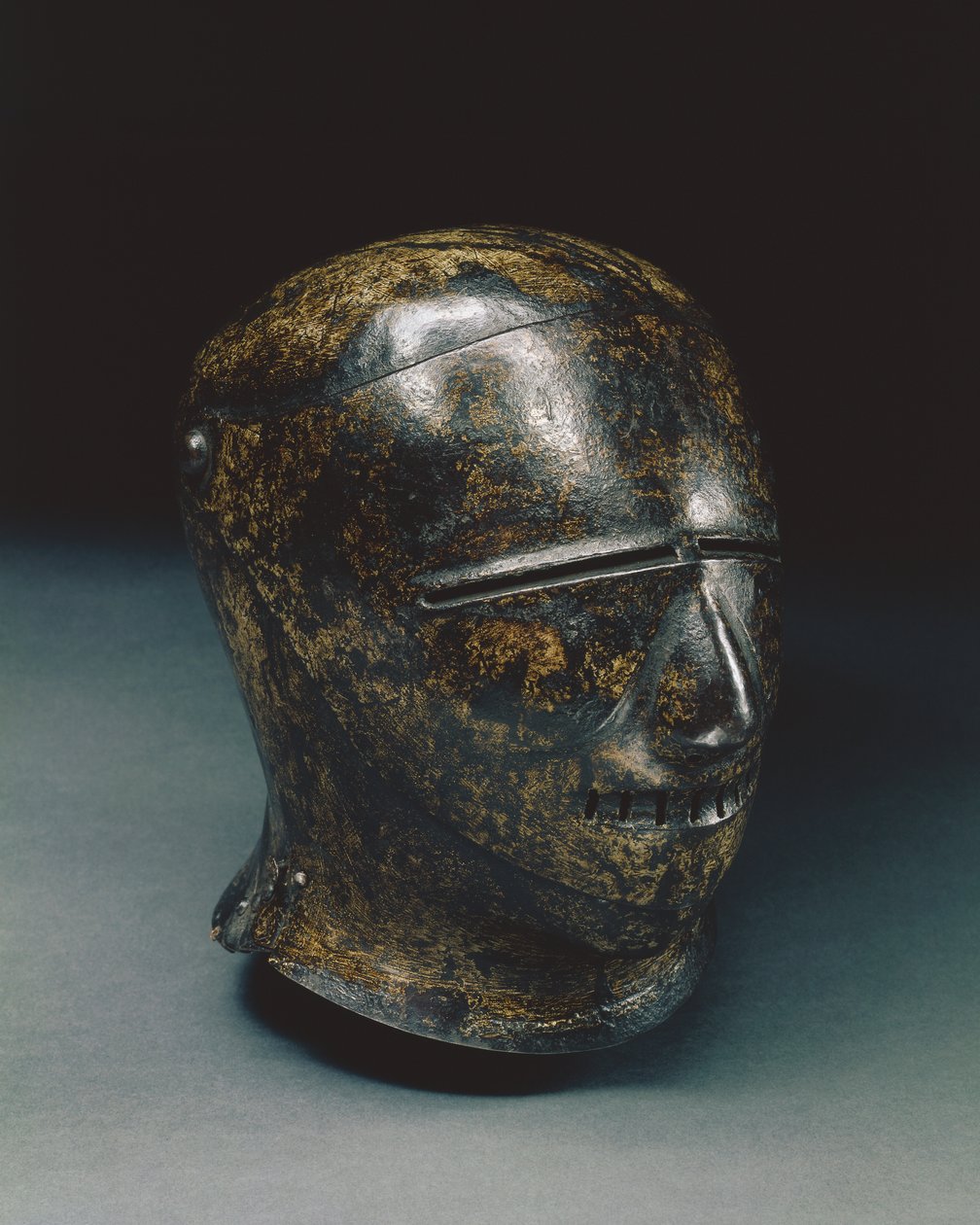 Lukket sallet med grotesk ansikt, eller Schembart-visir, Nürnberg, ca. 1500 (malt stål) av German School