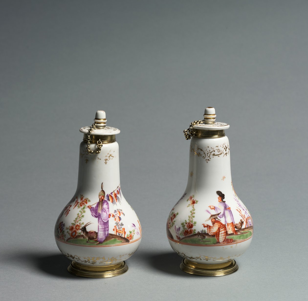 Dekket kolbe, produsent Meissen Porselensfabrikk, Tyskland, ca. 1720-1723 av German School