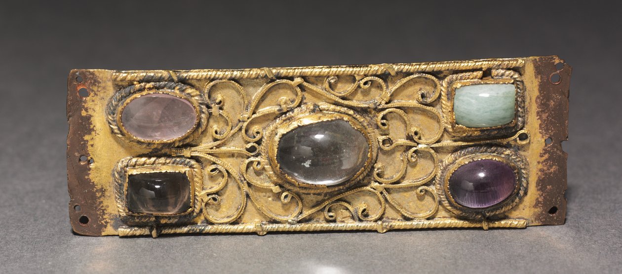 Dekorativ plakett, sannsynligvis fra et relikvieskrin, ca. 1200 (forgylt kobber, gulltråd, cabochons) av German School