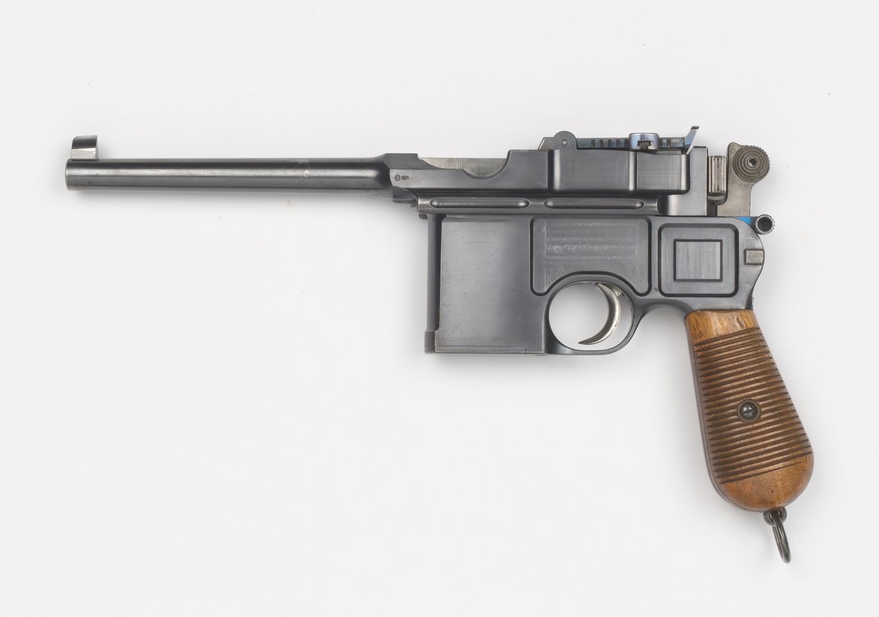 Mauser C96 7,63 mm pistol av German School