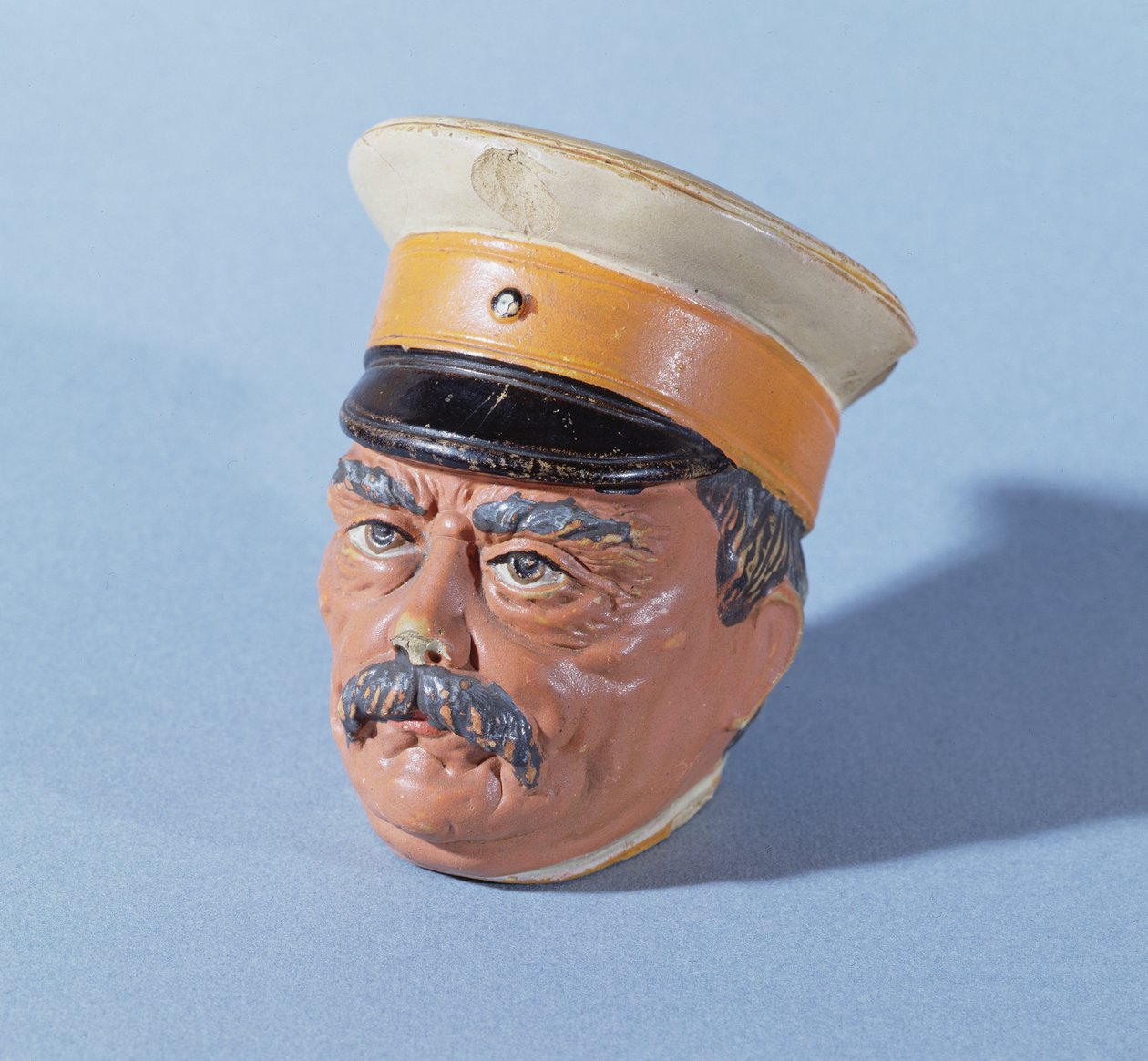 Pengeboks i form av kansler Otto von Bismarck (1815-98) (terrakotta) (se også 211401) av German School