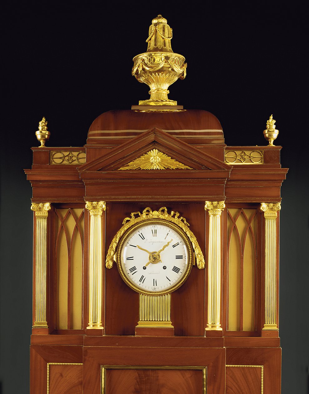 Musikalsk orgelklokke, sent på 1700-tallet (ormolu og messingmontert mahogni) av German School