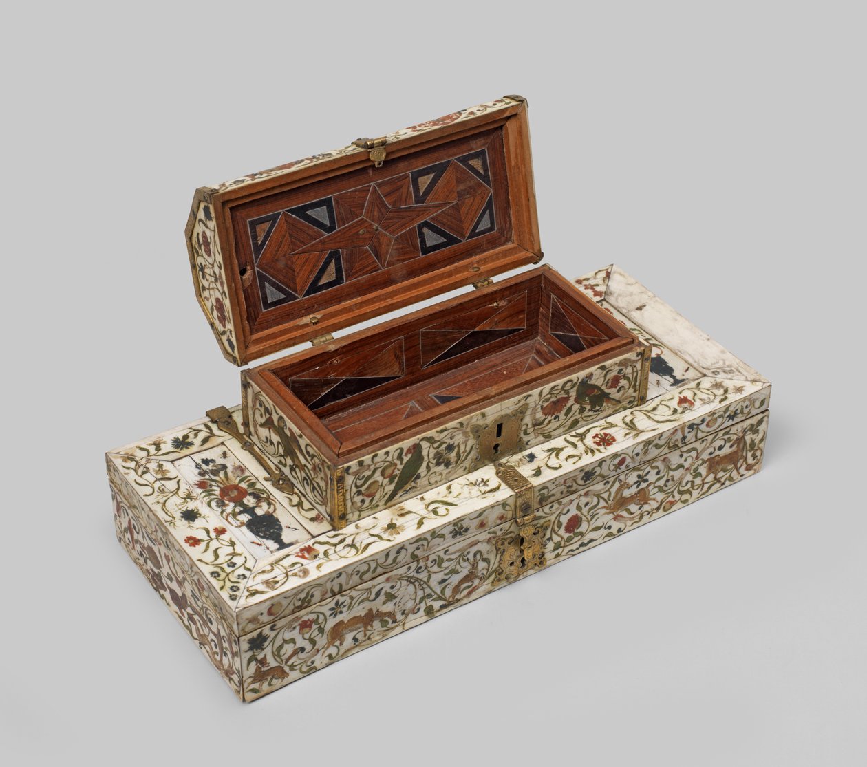 Malt ekteskapskrin i elfenben, 1600-99 av German School