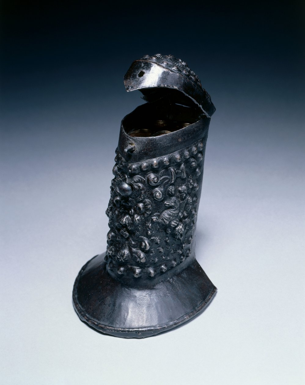 Patron, eller patronboks, c.1600 (stål, tre, messing og lær) av German School
