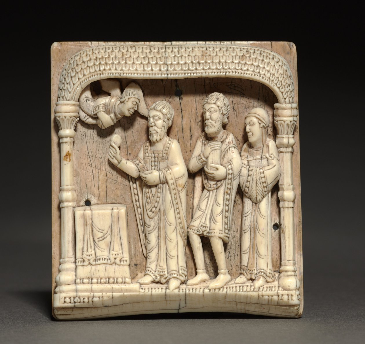 Plaque from a Portable Altar: Zacharias at the Altar, c.1100-1125 (ivory) av German School