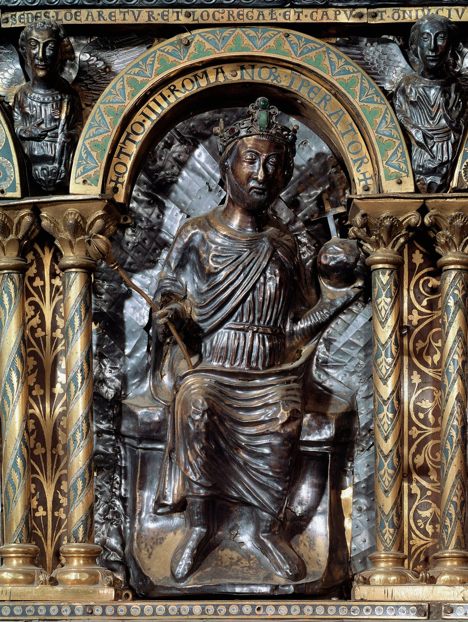 Sarkofag av Karl den Store (742-814). Representasjon av keiser Othon IV av Brunswick (v. 1175-1218). 1165-1215. Tyskland. Palatinerkapellet til katedralen i Aachen. av German School