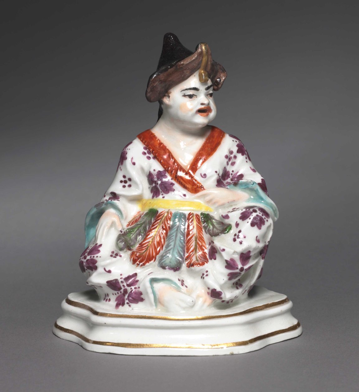 Sittende kinesisk figur, produsent Meissen Porselensfabrikk, ca. 1730 av German School