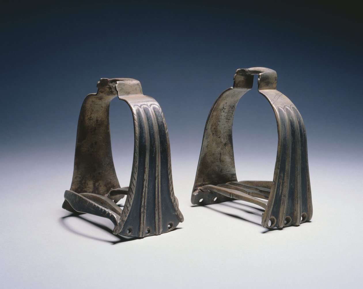 Stigbøyle, ca. 1525-1550 (stål med moderne svart maling) av German School