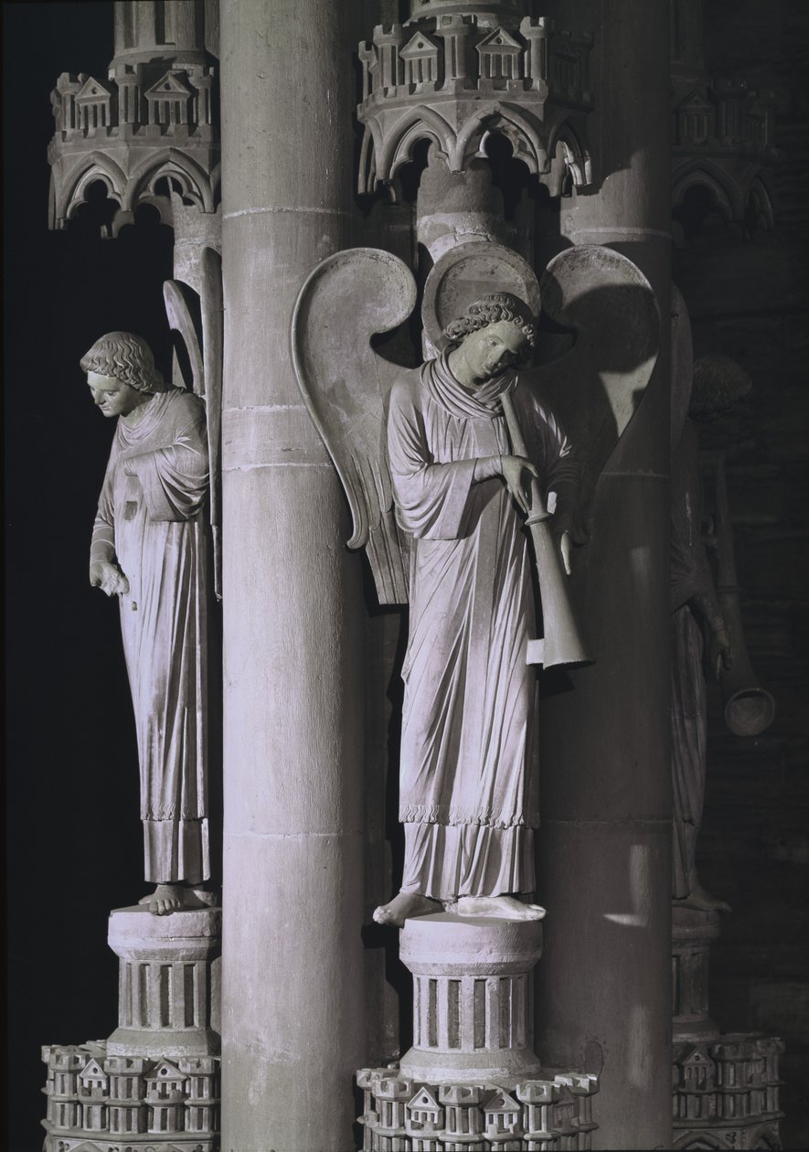 Englesøylen, i det sørlige transeptet, ca. 1230 av German School