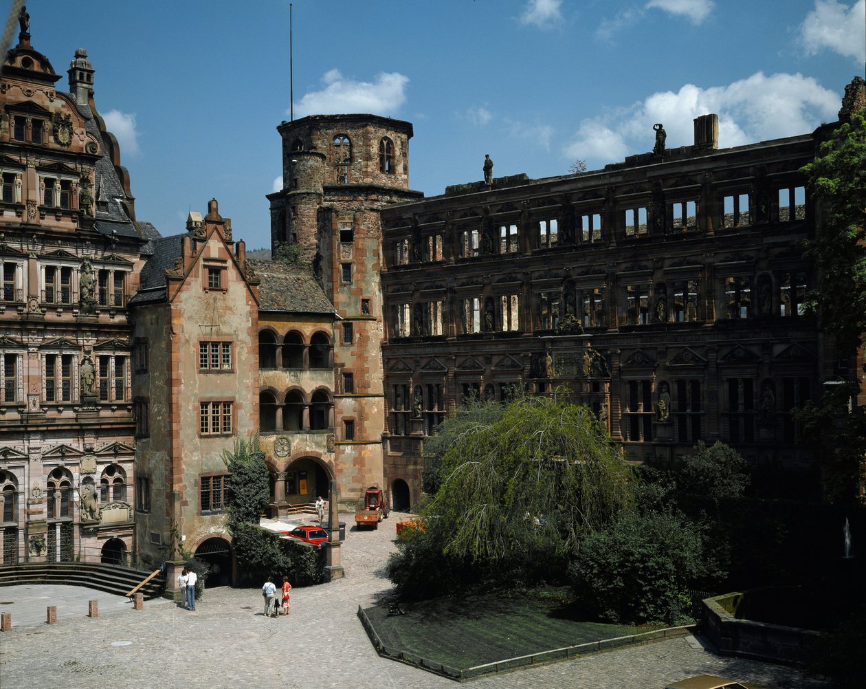 Utsikt over slottet i Heidelberg, bygget på 1500-tallet. Tyskland av German School