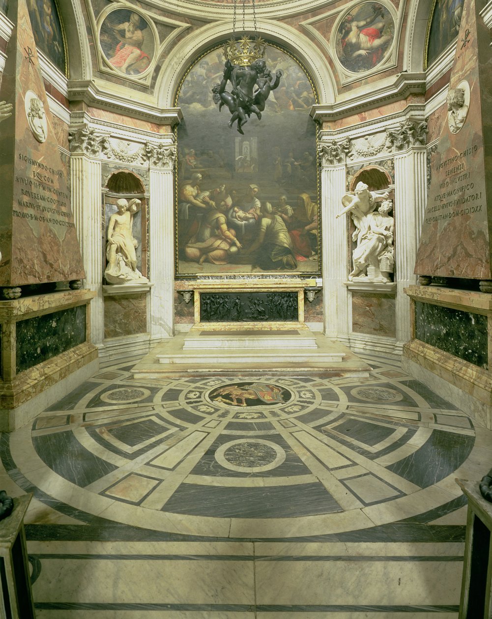 Innvendig utsikt over det åttekantede Chigi-kapellet, startet av Raphael i 1513 og fullført etter 1652 av Bernini av Gian Lorenzo Bernini