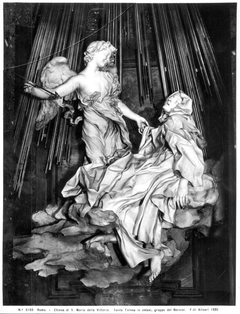 The Ecstasy of St. Teresa (marmor) (s/hvitt-bilde) av Gian Lorenzo Bernini