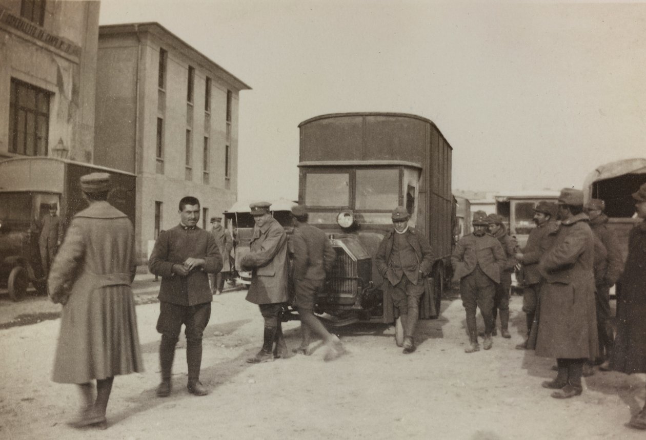 Album "Pictures of War II": Italienske soldater i Gradisca Sagrado, Gorizia, Italia (s/hv-bilde) av Gigliucci Gigliucci