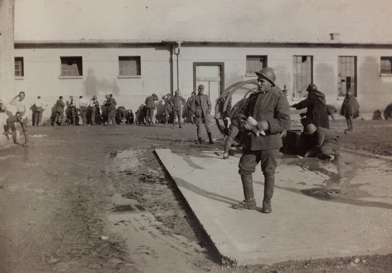 Album "Pictures of War II": Italienske soldater i Gradisca Sagrado, Gorizia, Italia (s/hv-bilde) av Gigliucci Gigliucci