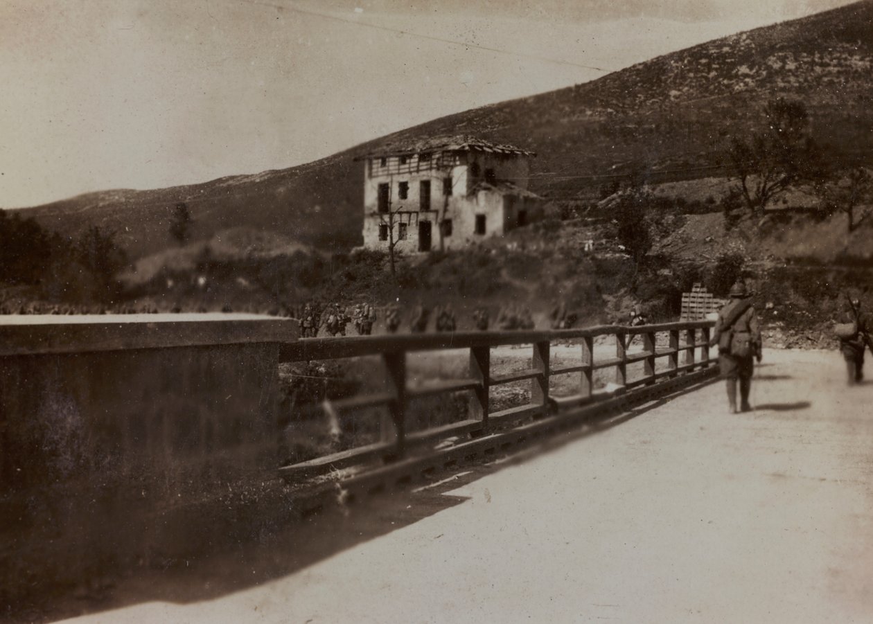 Album "Pictures of War II": Italienske soldater i Val Chiusone til Podsenica, 09/1917 (s/hv-bilde) av Gigliucci Gigliucci