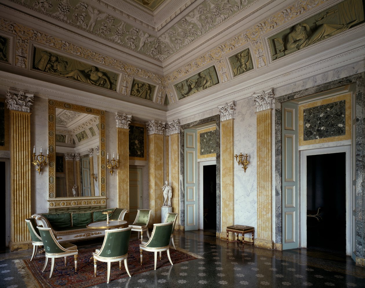 Sentralhall med møbler og dekor, Villa Melzi d