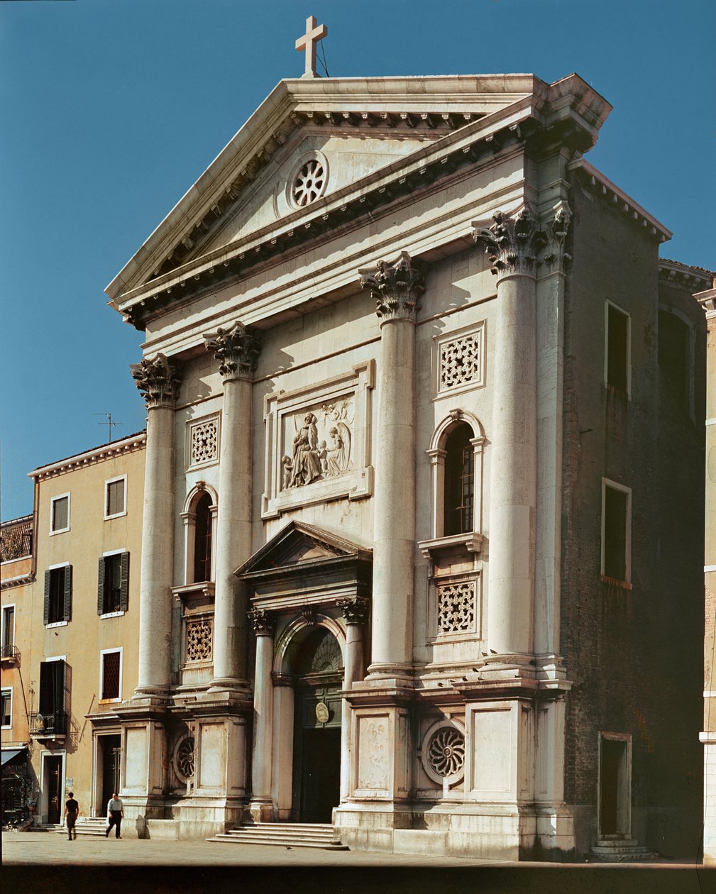 Fasade til kirken Santa Maria della Pieta, bygget 1745 av Giorgio Massari