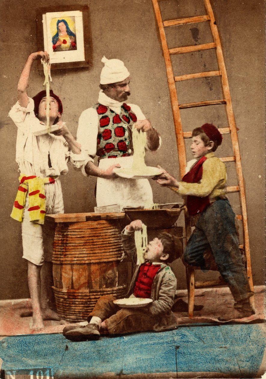 Barn spiser spaghetti med hendene, Napoli, ca. 1865 (trykk på dobbeltvektspapir) av Giorgio Conrad