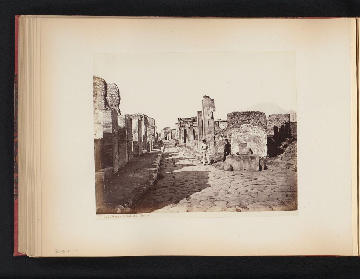 Utsikt over Strada di Sallustio i Pompeii, Italia Strada di Salustio. Pompeii (tittel på objekt) av Giorgio Sommer (attributed to)
