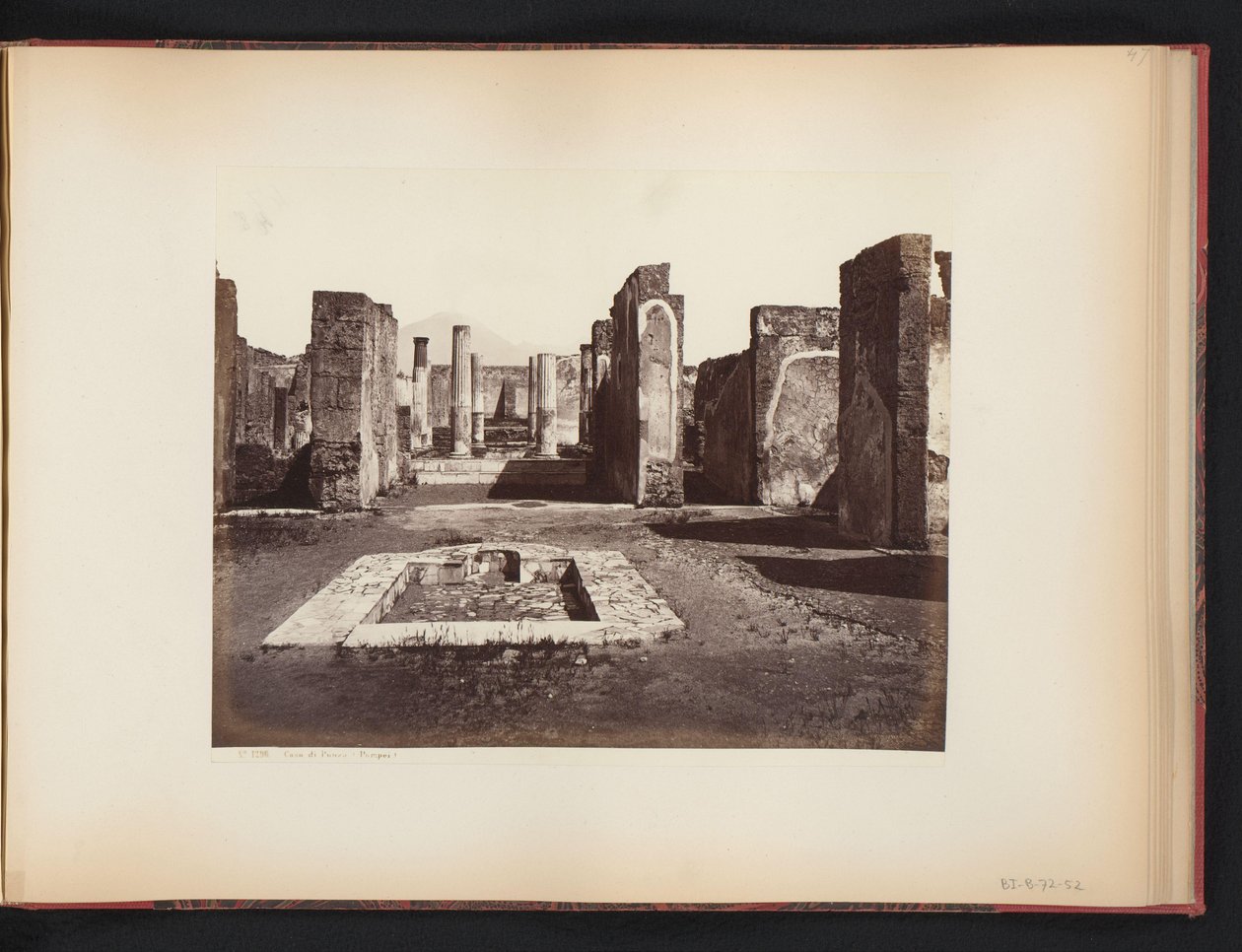 Utsikt over ruinene av Casa di Pansa i Pompeii, Italia Casa di Pansa (Pompeii) (tittel på objekt) av Giorgio Sommer (attributed to)