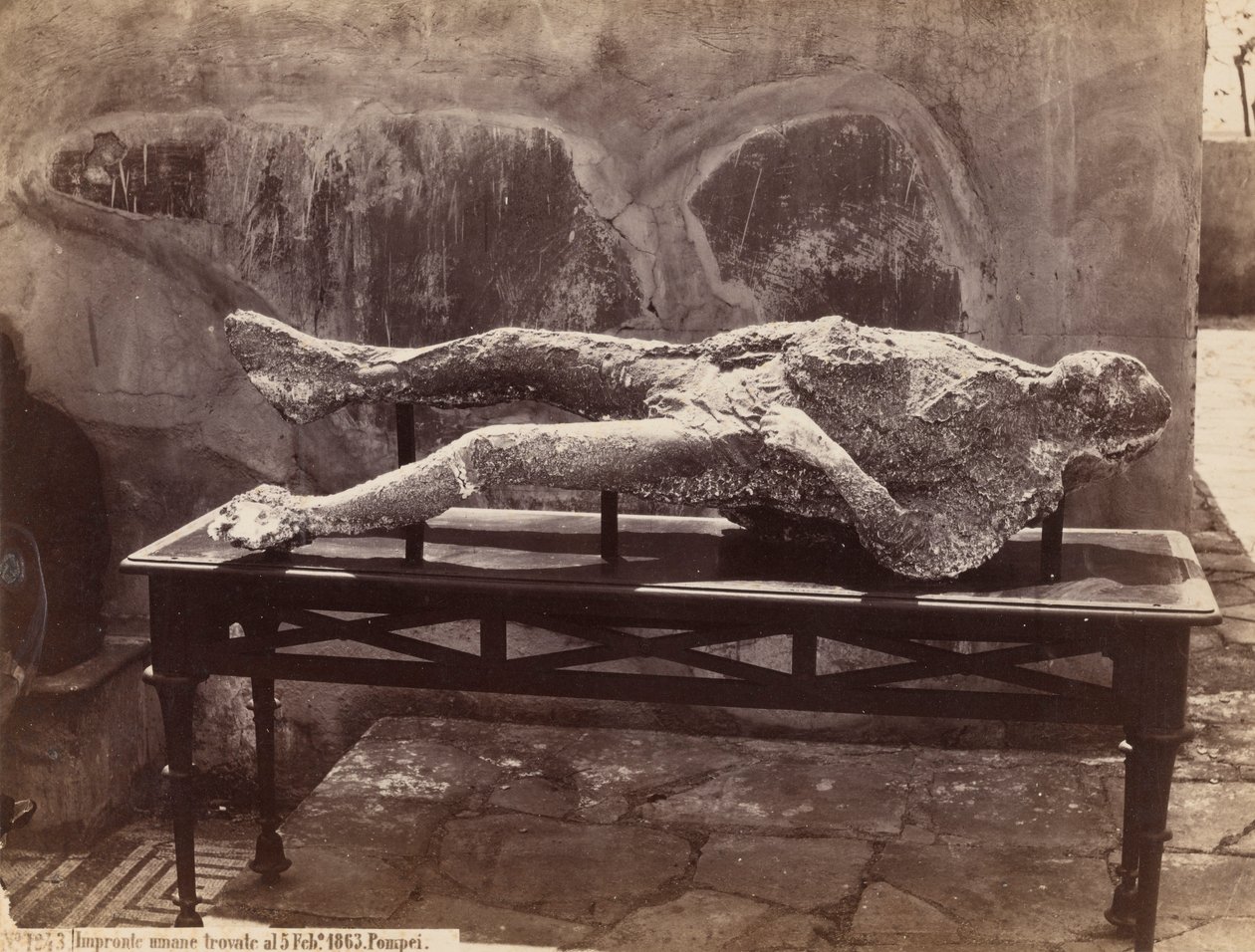 Menneskelige fotspor, Pompeii [menneskelig rollebesetning, Pompeii] av Giorgio Sommer