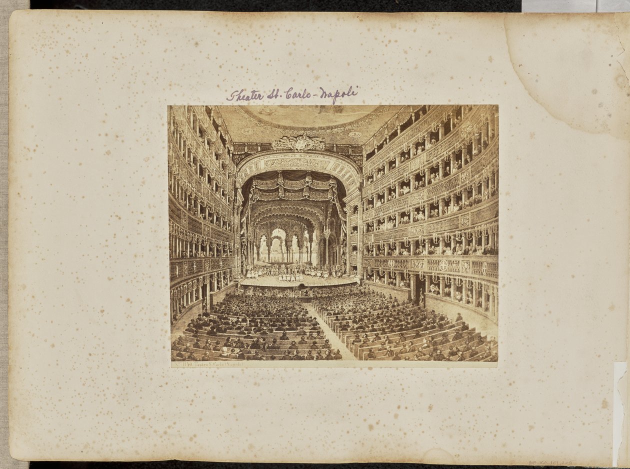 Teatro San Carlo, Napoli av Giorgio Sommer