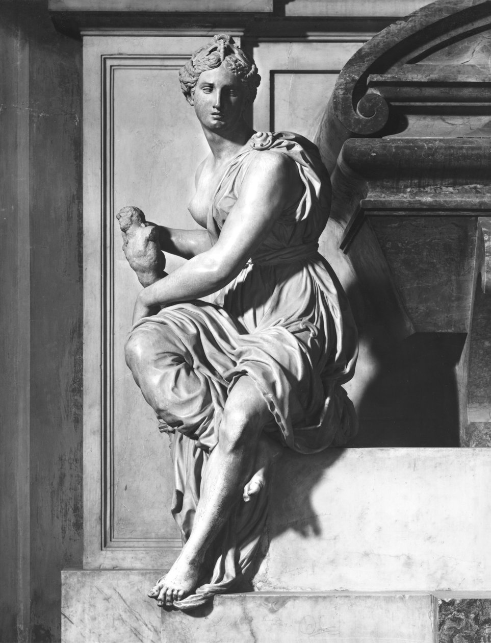Monument til Michelangelo Buonarroti (1475–1564), detaljpersonifisering av skulptur (marmor) av Giorgio Vasari