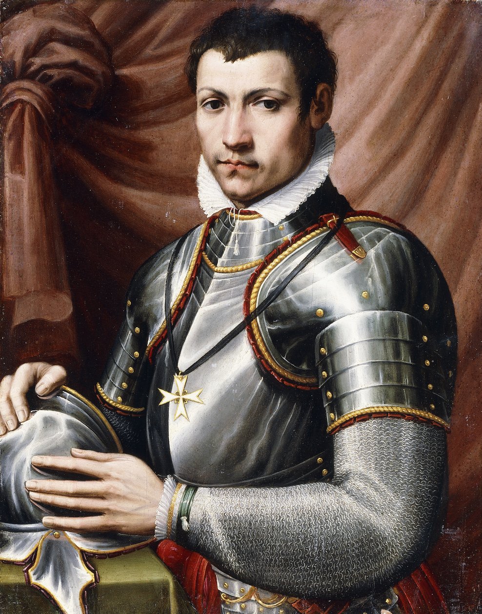 Portrett av en ridder av Malta, halvlang, i rustning, holder en hjelm på et bord, en gardin bak, av Giorgio Vasari
