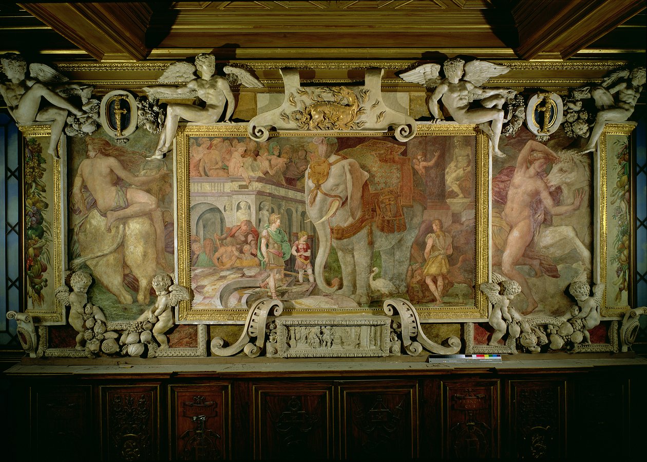 The Triumphal Elephant, en allegorisk hyllest til Frans I, detalj av dekorativt oppsett i Galleriet til Frans I, 1530-40 freskomaleri og stukkatur av Giovanni Battista Rosso Fiorentino
