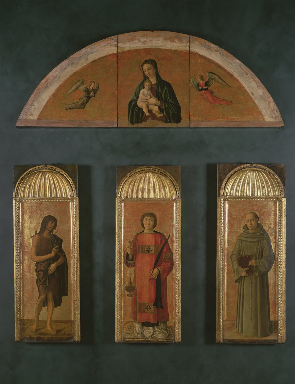 St. Lawrence mellom døperen Johannes og St. Antonius av Padua, i lunetten Madonna og barn med engler (tempera og bladgull på panel) av Giovanni Bellini