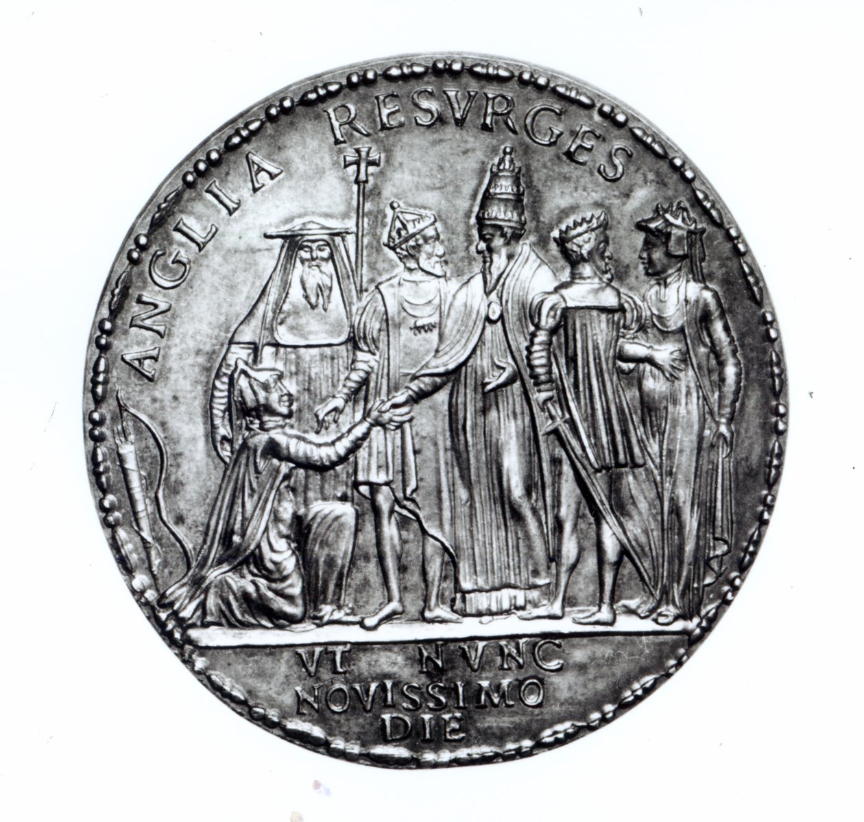 Medalje slått av pave Julius III for å minne om restaureringen av England til den katolske kirke, 1554 (sølv) av Giovanni da Cavino