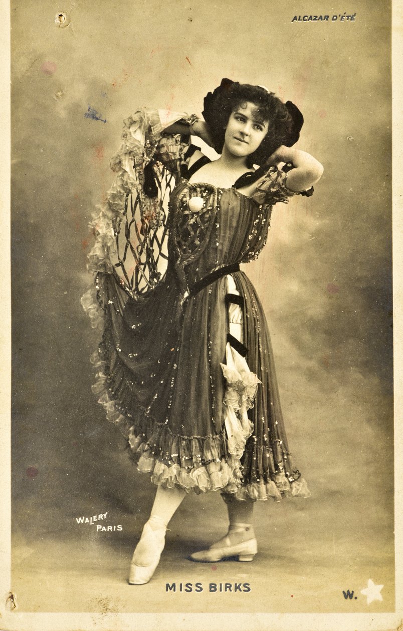 Postkort: Summer Alcazar - Portrait of Miss Birks, Music Hall Artist av Phillipe de Marlier