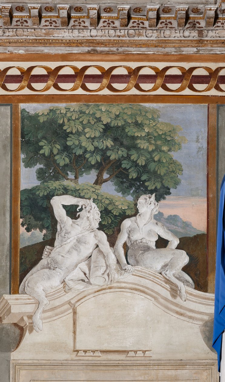 Gjesteovernatting, Room of the Rural Scenes: monokrom freskomaleri som representerer en satyr og en maenade av Giovanni Battista Tiepolo