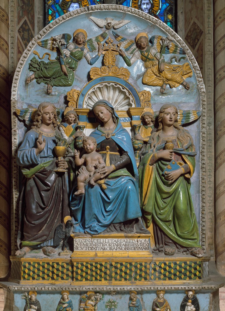Jomfruen og barnet med Saint Madeleine og Saint John Evangelist Marmor og terrakotta polykrom av Giovanni della Robbia (1469-1529) Firenze, Santa Croce-kirken, Cappella Pulci av Giovanni della Robbia