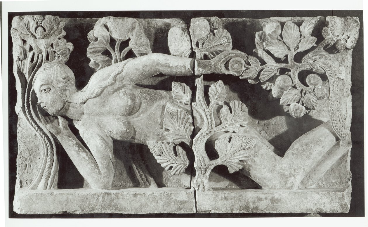 Eva, fragment av overliggeren fra portalen til katedralen St. Lazare, ca. 1135-40 av Gislebertus