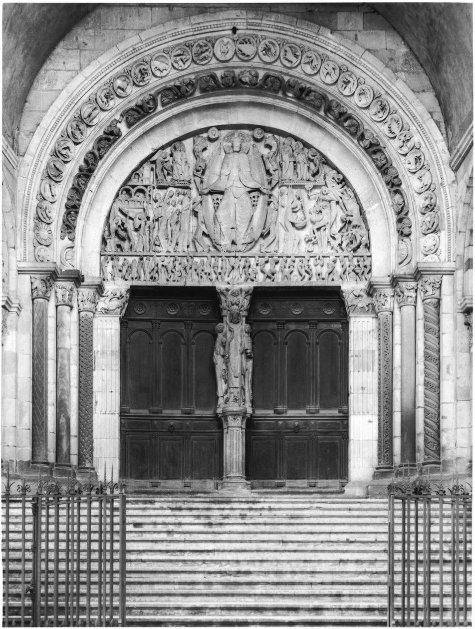 Tympanum med den siste dommen fra Vestportalen av Gislebertus
