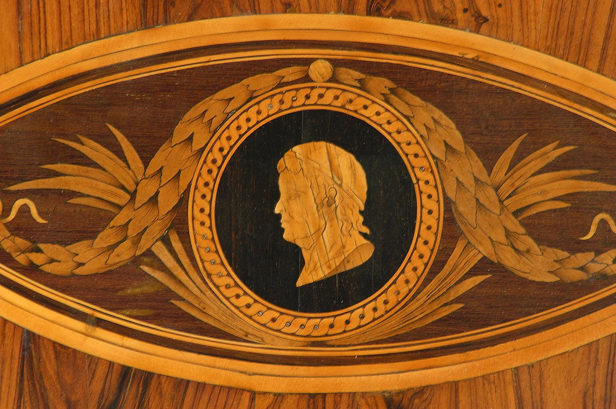 Detalj av toppen av et bord (tre) av Giuseppe Maggiolini