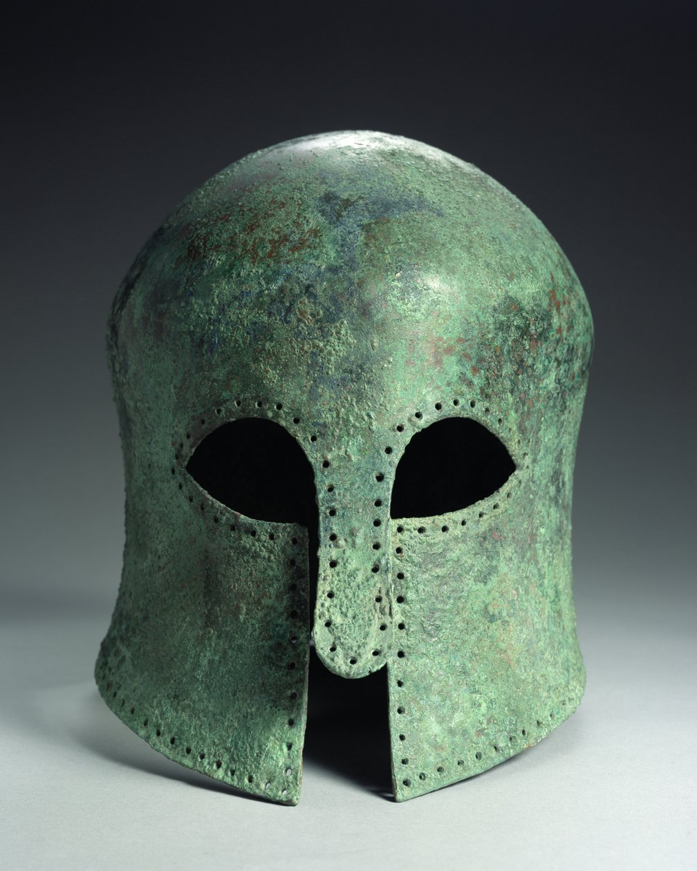 Korintisk hjelm, sent på 700-tallet f.Kr. (bronse) (se 241434) av Greek
