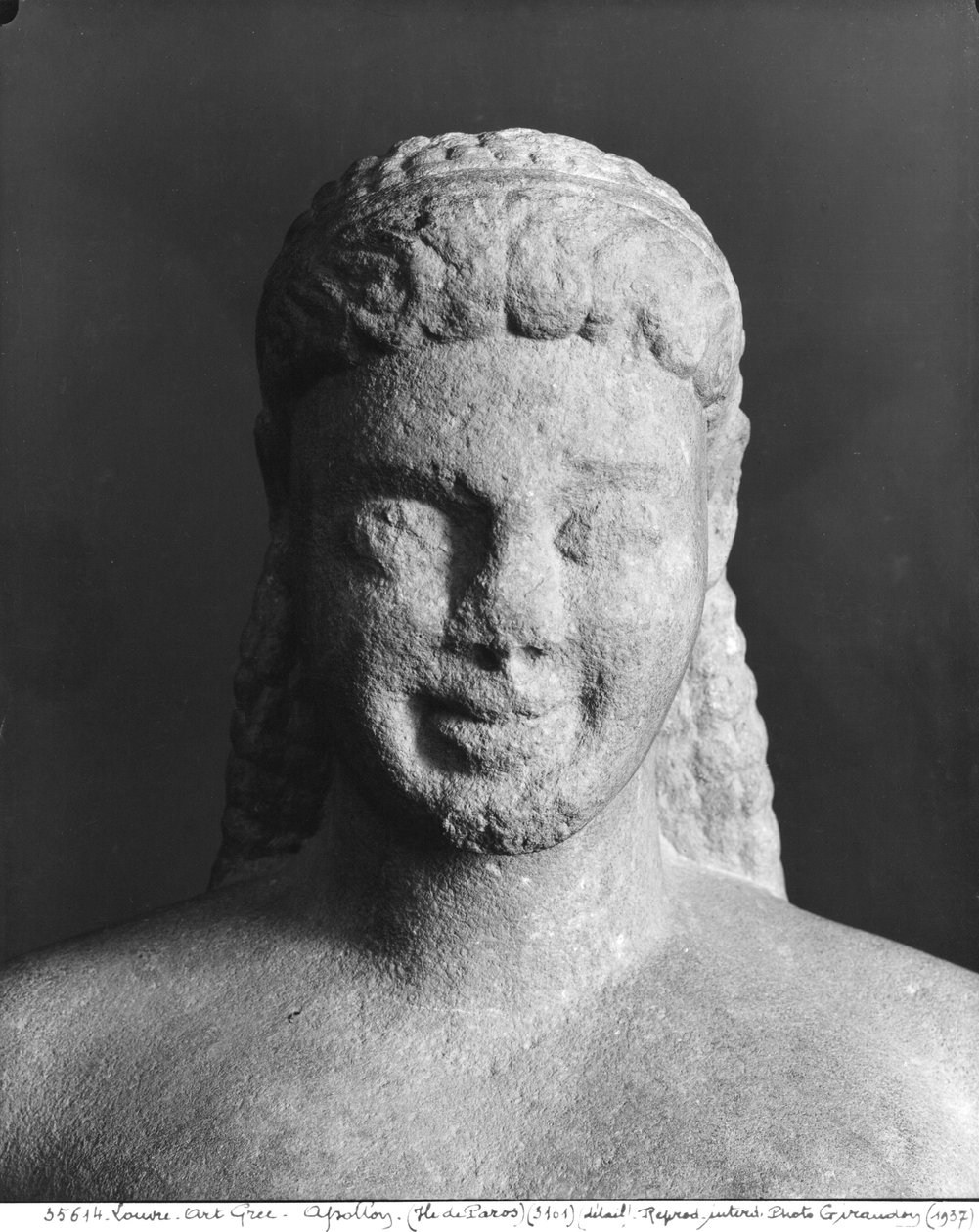 Kouros, fra Paros, nær helligdommen til Asklepios, ca. 540 f.Kr. (marmor) (detalj) (se også 154092) av Greek