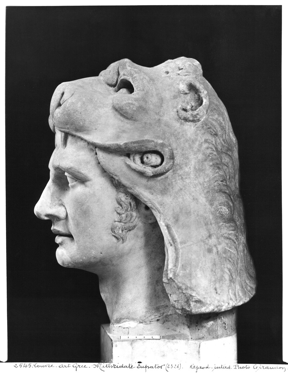 Mithradates VI (132-63 f.Kr.) Eupator, konge av Pontus (marmor) (se også 159138) av Greek