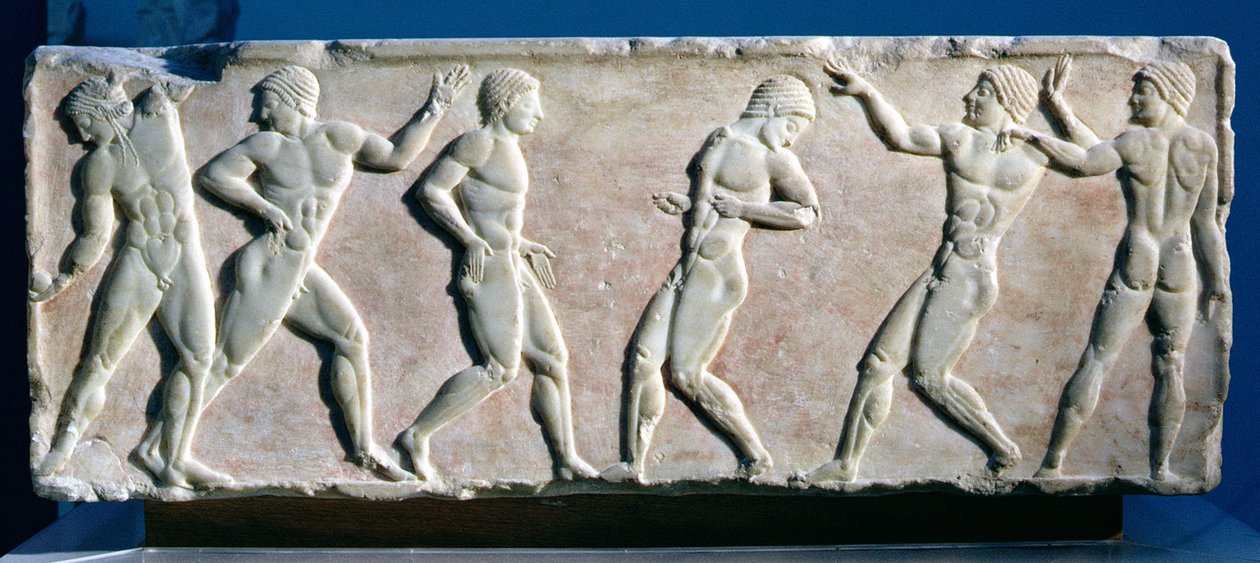 Unge menn som spiller et ballspill, fra en statuebase funnet på Dipylon Cemetery, Athen, (marmor) ca. 510 f.Kr. (se også 60009-11) av Greek