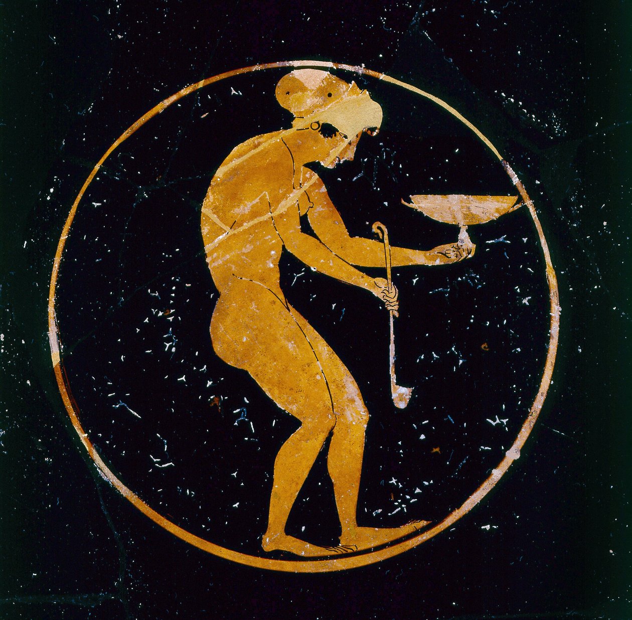 Loftskopp med rød figur dekorert med en naken slavepike som holder en vinkopp og en øse, av Oltos, ca. 510 f.Kr. av Greek