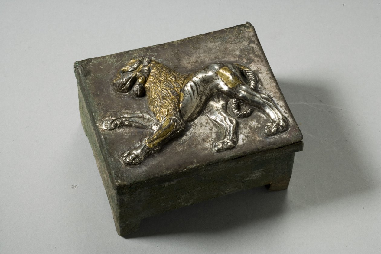 Eske, hellenistisk (pakke forgylt sølv) (se 270390 for lokk) av Greek