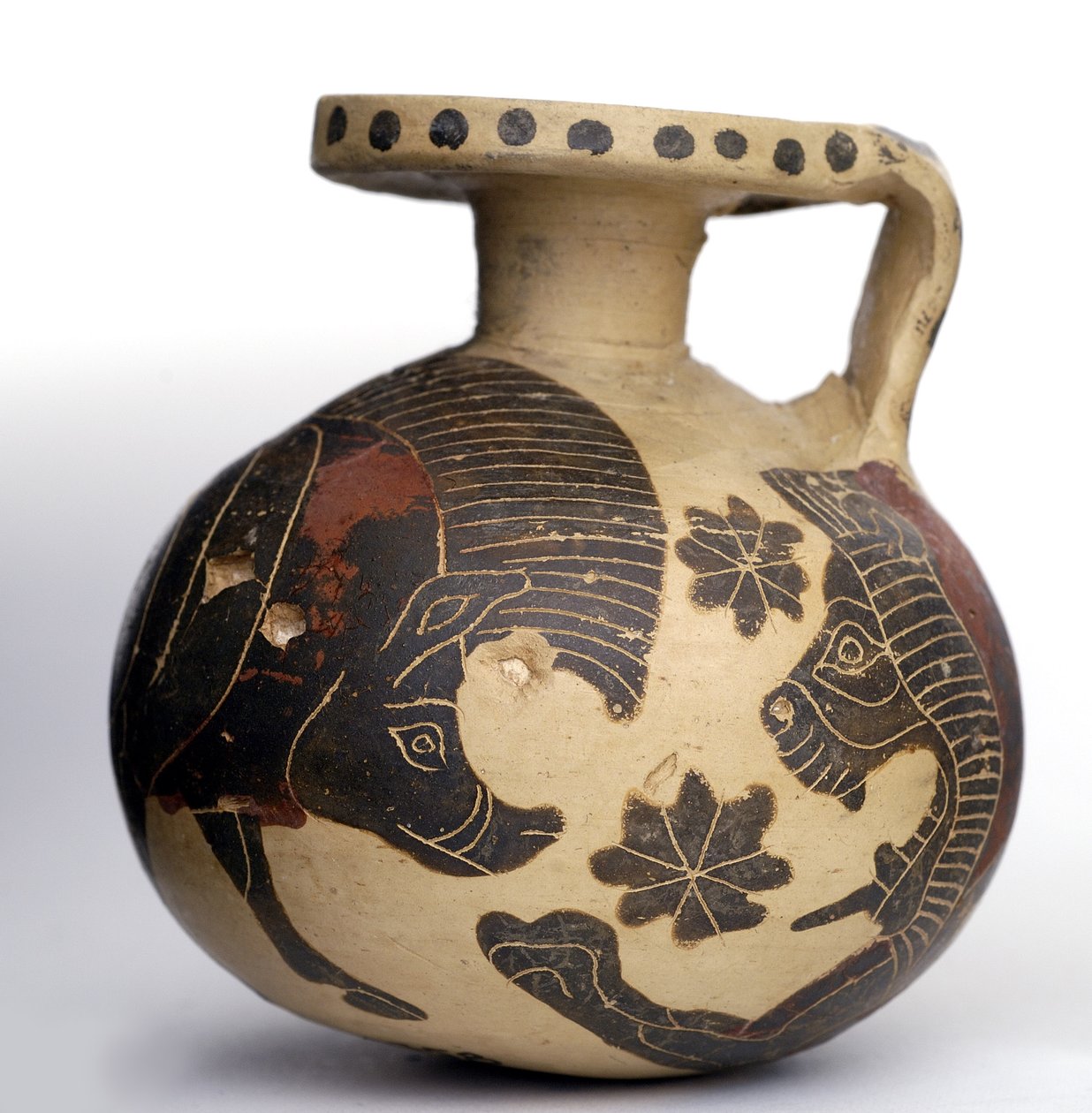 Korintiske sfæriske aryballos med svart figur som viser dyr, mellomkorintisk periode (600-575 f.Kr.) (leire) av Greek