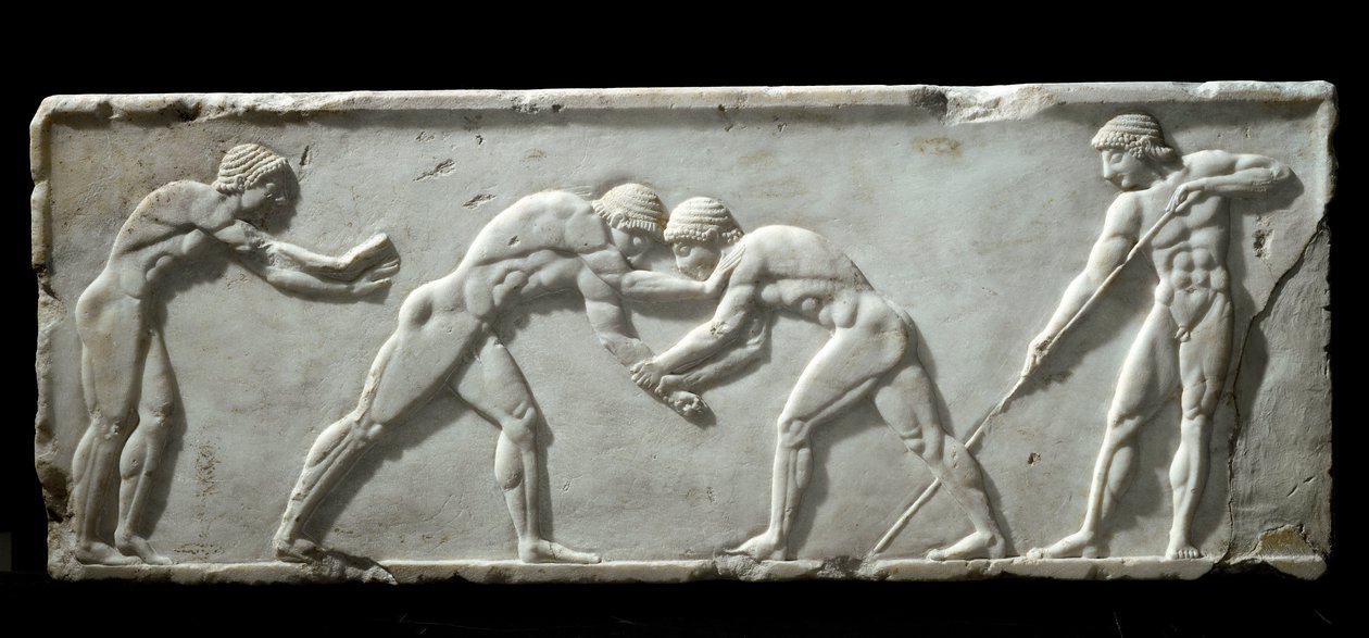 Gresk kunst: base av kouros som representerer brytere under en kamp. Marmorrelieffstrømper, 510-500 f.Kr. - Athen, arkeologisk museum - Kampbrytere - Basrelieff i marmor av en kouros-skulptur, 510-500 f.Kr. - Nasjonalt arkeologisk museum, Athen av Greek
