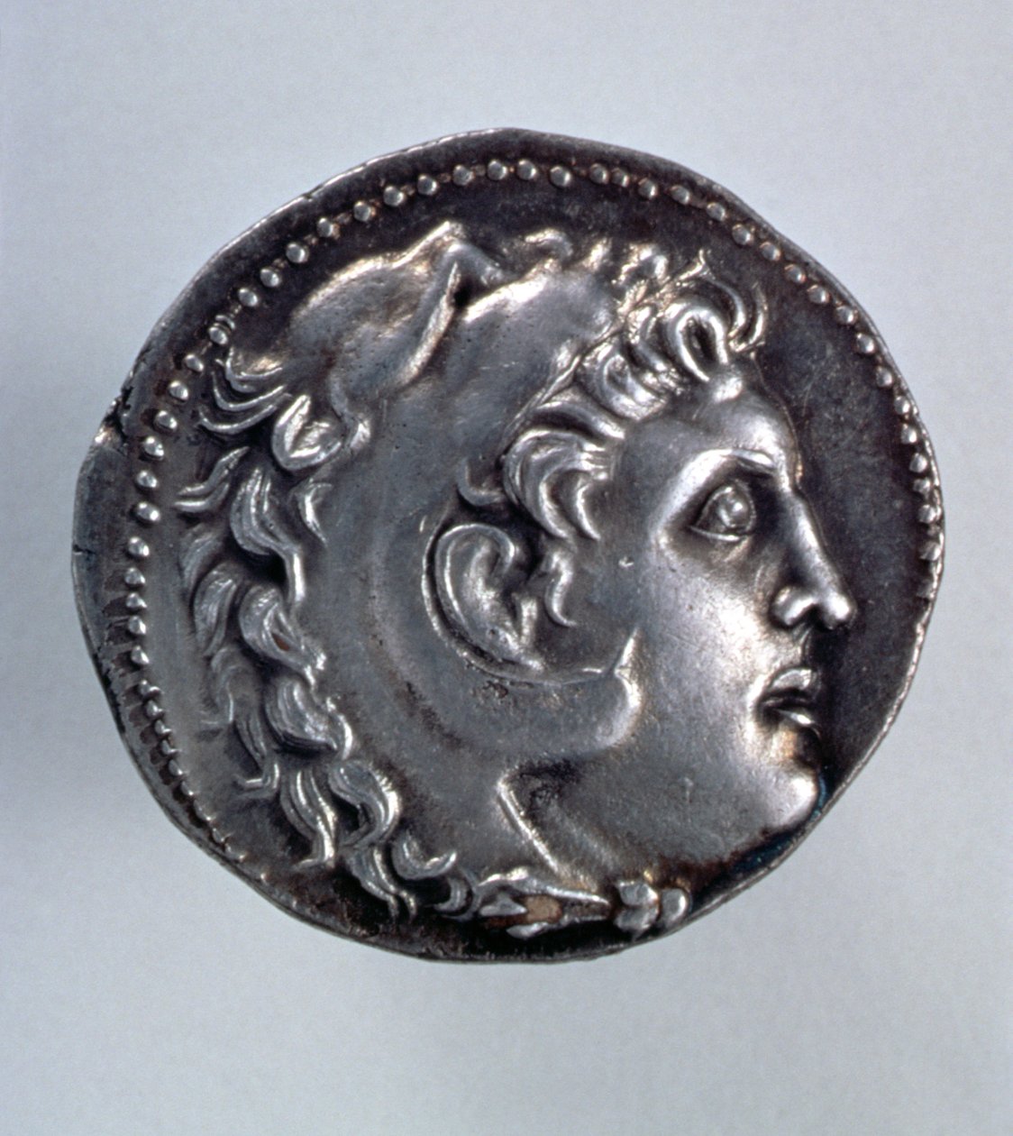 Alexander den store Tetradrachm som viser hodet til Herakles iført hodeplagg av løveskinn av Greek School