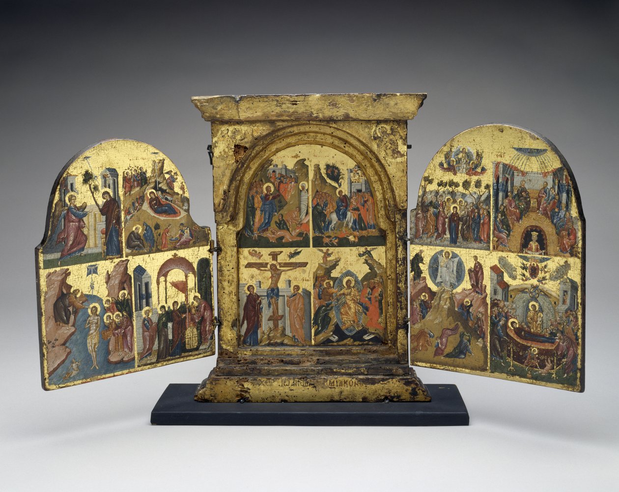 Oppdra av Lasarus; Innreise til Jerusalem; Korsfestelse; Descent of Christ into Hell (sentralpanel), andre halvdel av 1500-tallet (tempera med bladgull på tre) av Greek School