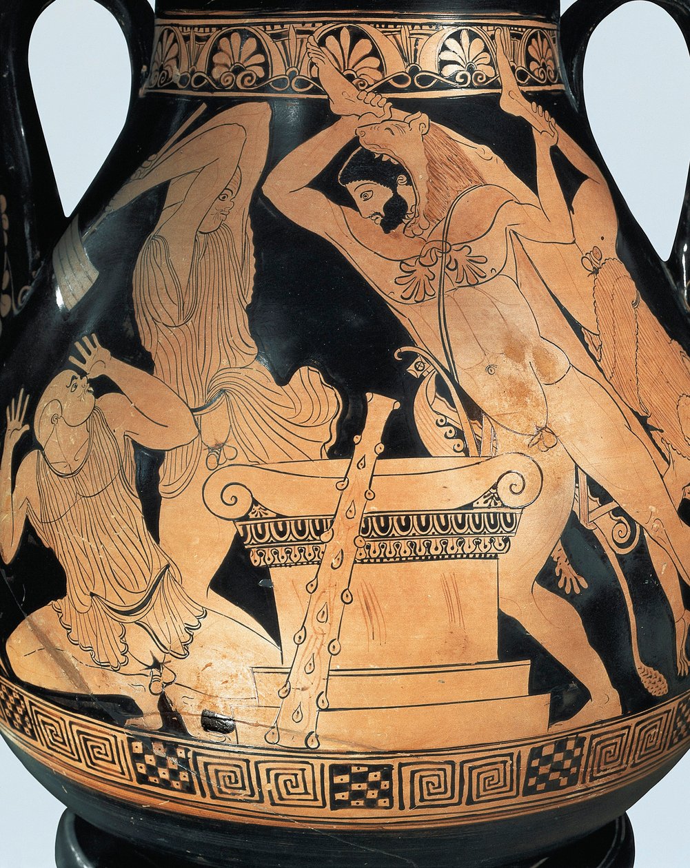 Attic pelike som viser Herakles som dreper kong Busiris og egyptiske prester, av Pan Painter, keramikk med røde figurer av Greek School